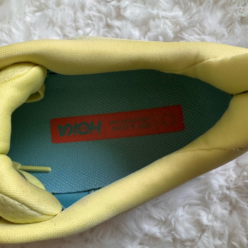 Hoka Women's Clifton 8 Running Shoes - Yellow - Size 8.5 - Picture 3 of 8